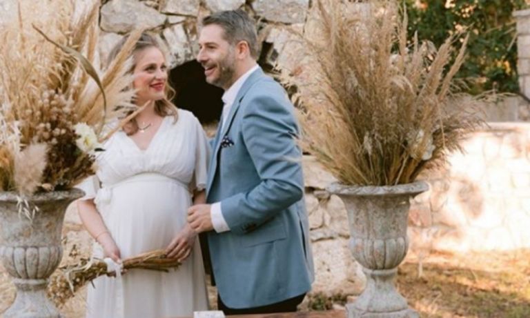 Λένα Δροσάκη : Φωτογραφίζει τον Αλέξανδρο Μπουρδούμη αγκαλιά με τον γιο τους