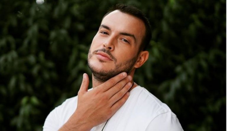 Σάκης Αρσενίου : «Ο αδερφός μου έπαθε εγκεφαλική παράλυση από ιατρικό λάθος»