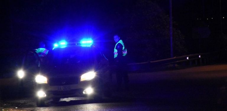 Σοκ στο Ξυλόκαστρο : Γυναίκα ανασύρθηκε από τον βυθό της θάλασσας με το αυτοκίνητό της