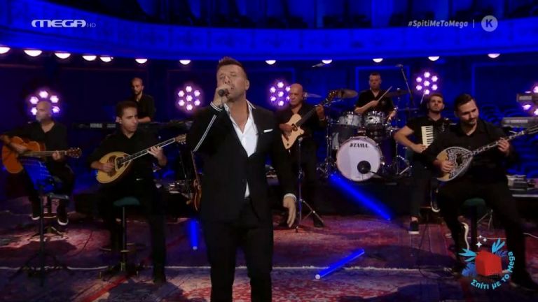 Μεγάλες επιτυχίες του Θεοφάνους με τη μοναδική φωνή του Πλούταρχου