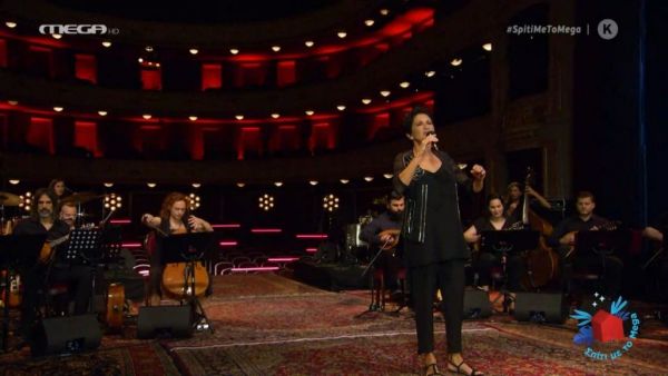 Πρωτοψάλτη: Επίκληση στο «Θεό» με τις ευλογίες της Λίνας Νικολακοπούλου