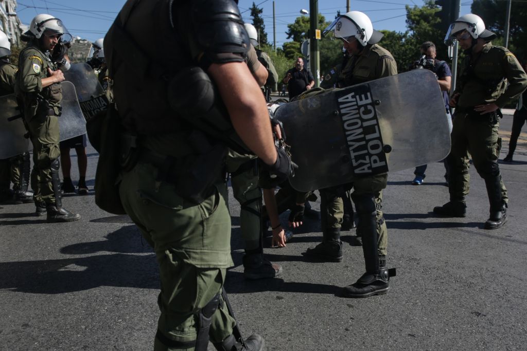 Απεργία ΑΔΕΔΥ : Οκτώ συλλήψεις από τις δεκαεπτά προσαγωγές για επεισόδια