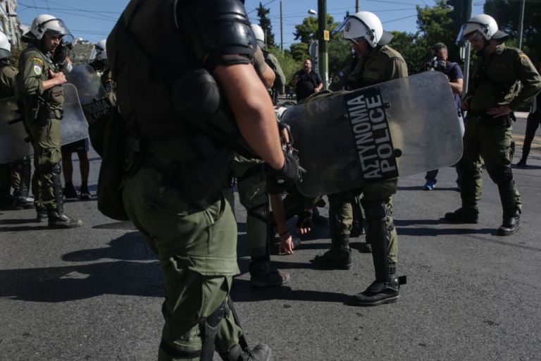 Απεργία ΑΔΕΔΥ : Οκτώ συλλήψεις από τις δεκαεπτά προσαγωγές για επεισόδια