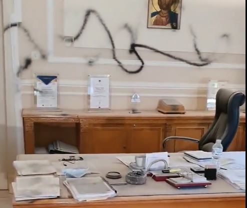 Στήριξη Συνόδου Πρυτάνεων στον Μπουραντώνη για την επίθεση στο γραφείο του