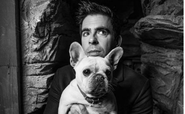 «Σε περιόδους τρόμου, οι άνθρωποι θέλουν να φοβούνται» λέει ο σκηνοθέτης του «Hostel» Ελάι Ροθ