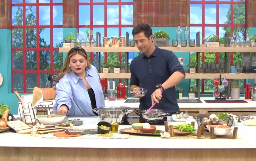 «Πάμε Δανάη!» : Βελουτέ σούπα μανιταριών από τον Απόστολο Ρουβά