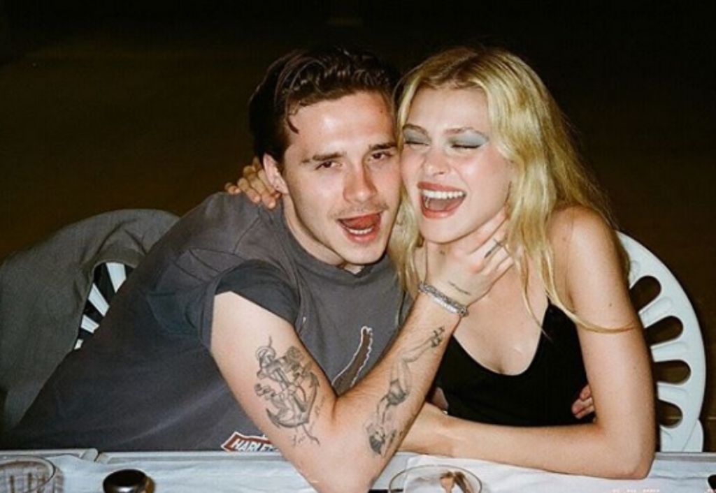 Μπρούκλιν Μπέκαμ : Γυμνός στην μπανιέρα μαζί με την αγαπημένη του