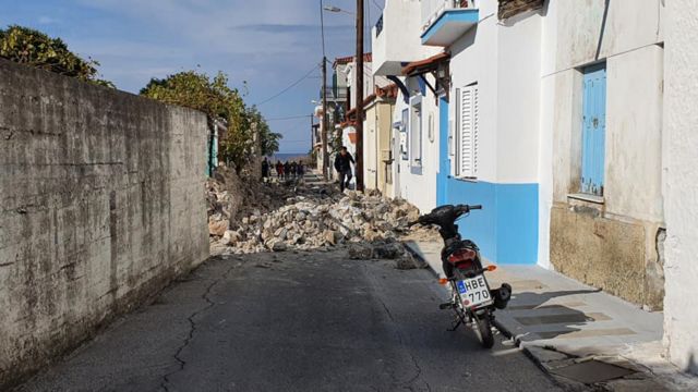 Σεισμός – Μητσοτάκης για τα δύο νεκρά παιδιά στη Σάμο : Φτωχές οι λέξεις σε αυτές τις δύσκολες ώρες