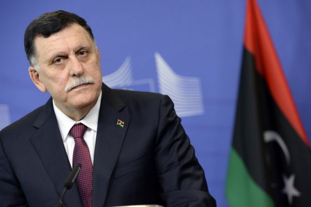 Σάρατζ : Αποσύρω την παραίτησή μου για να μη δημιουργηθεί πολιτικό κενό