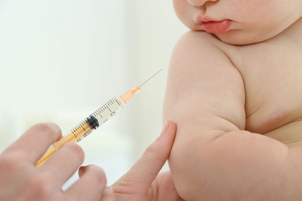 Προειδοποίηση των ειδικών: Άμεση ανάγκη αναπλήρωσης των παιδικών εμβολιασμών