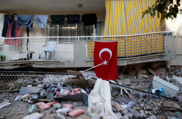 Σεισμός : Νέες ευχαριστίες Ερντογάν σε Ελλάδα και τις χώρες που πρόσφεραν βοήθεια στη Σμύρνη