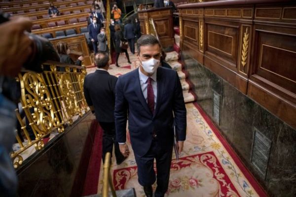 Ισπανία: Στο κενό η πρόταση μομφής κατά του Σάντσεθ από το ακροδεξιό Vox