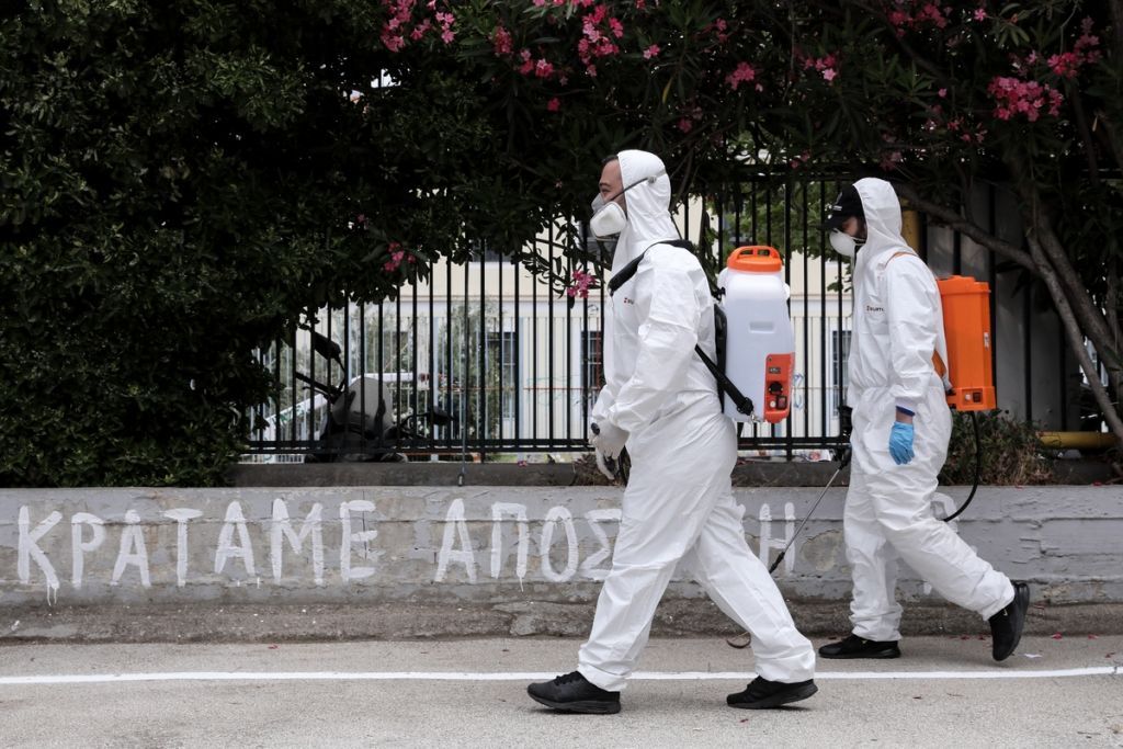 Κοροναϊός : Εφιαλτικά σενάρια για την Αττική όπου εντοπίζονται δύο στα τρία κρούσματα - Νέες υγειονομικές «βόμβες»