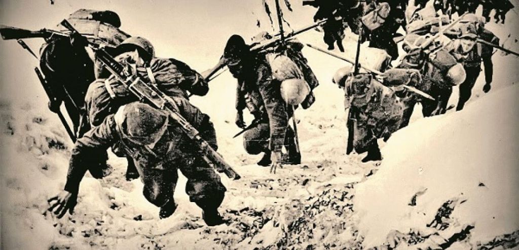 Έπος του ’40 : Ίσια πάνου σ’ αυτό που λέγαμε Κατάρα