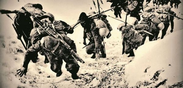 Έπος του ’40 : Ίσια πάνου σ’ αυτό που λέγαμε Κατάρα