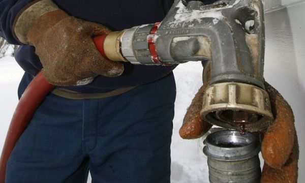 Επίδομα θέρμανσης ανάλογα με τις θερμαντικές ανάγκες – Τι αλλάζει, τι γίνεται με φυσικό αέριο, ξύλα