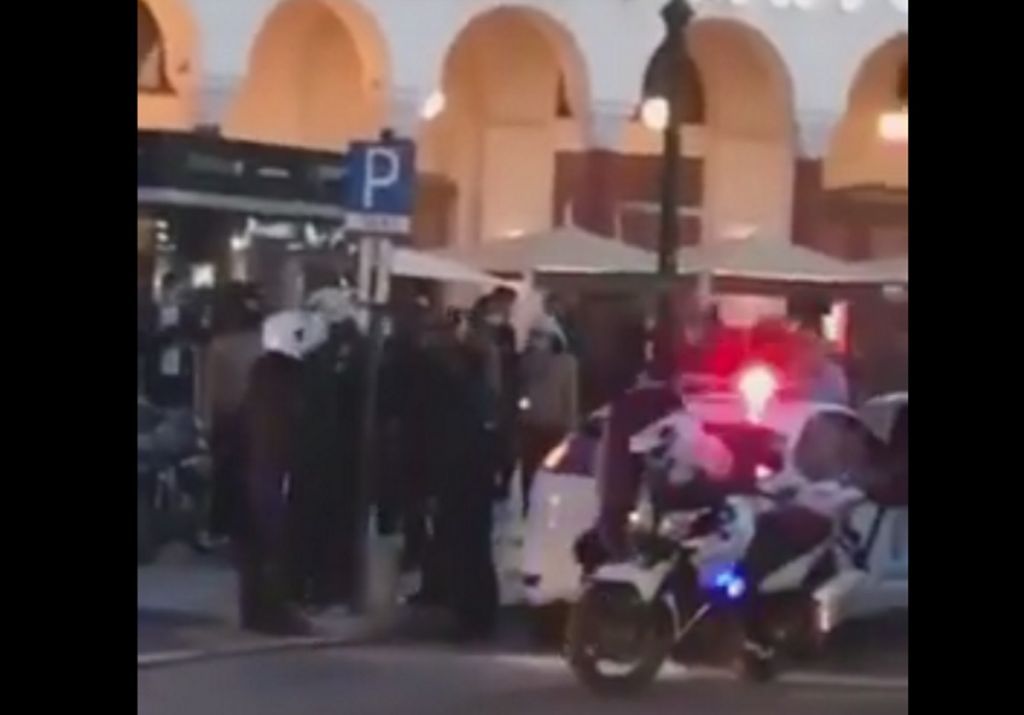 Θεσσαλονίκη : Επεισόδιο νεαρών με αστυνομικούς για τις μάσκες – Τέσσερις προσαγωγές