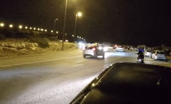 Βίντεο ντοκουμέντο από το σοκαριστικό τροχαίο στα λιμανάκια Βουλιαγμένης