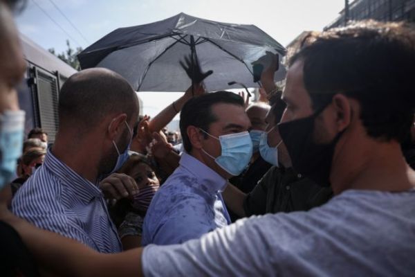 Σε αποσύνθεση ο ΣΥΡΙΖΑ : Βρίσκεται απολογούμενος για τη… Χρυσή Αυγή