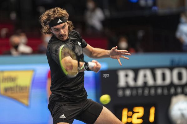 Τσιτσιπάς : Πάλεψε αλλά ηττήθηκε με 2-1 σετ από τον Ντιμιτρόφ