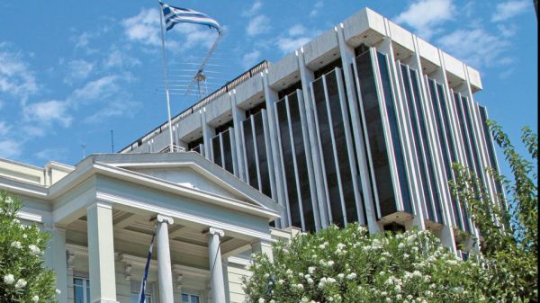 ΥΠΕΞ σε Τουρκία για το επεισόδιο με το αεροπλάνο Δένδια: Προκλητική ενέργεια, εκτίθεστε