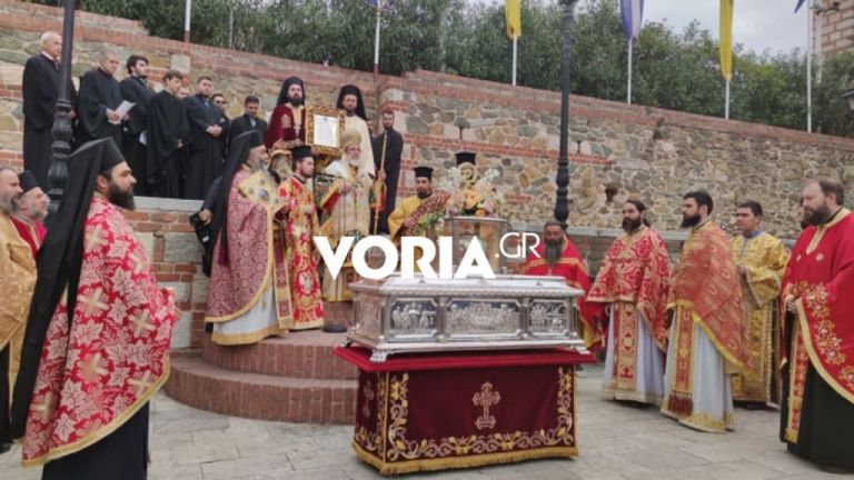 Θεσσαλονίκη : Εξωτερική λιτανεία με Θεία Κοινωνία στο προαύλιο