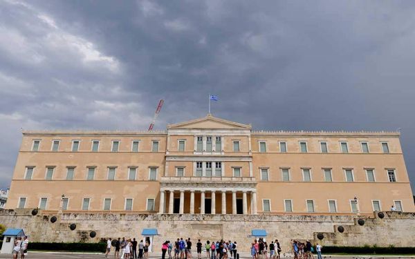 Από τη δίκη των νεοναζί… στις εκλογές