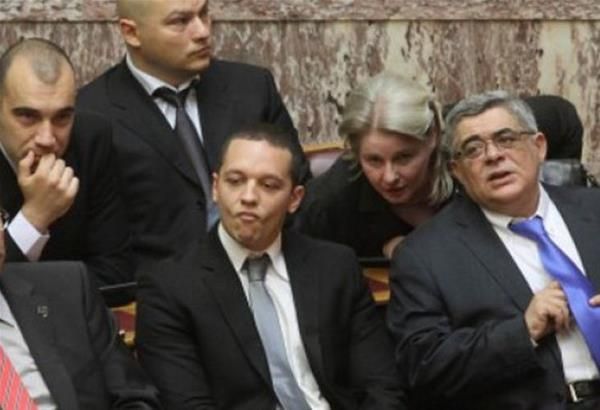Αντιπολίτευση… φθήνιας για Χρυσή Αυγή