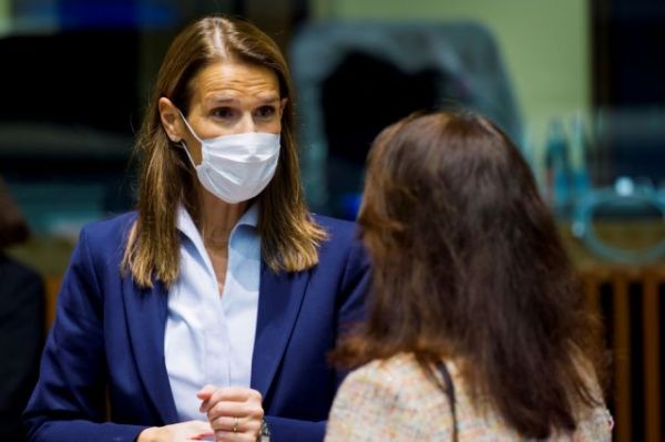 Κοροναϊός : Βγήκε από την εντατική η Σοφί Βιλμές