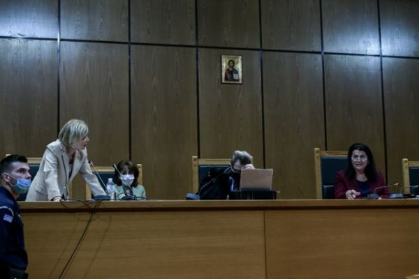 Χρυσή Αυγή : Πιθανότατα την Πέμπτη η απόφαση για τις αναστολές των ποινών – Όλα όσα έγιναν σήμερα στο Εφετείο