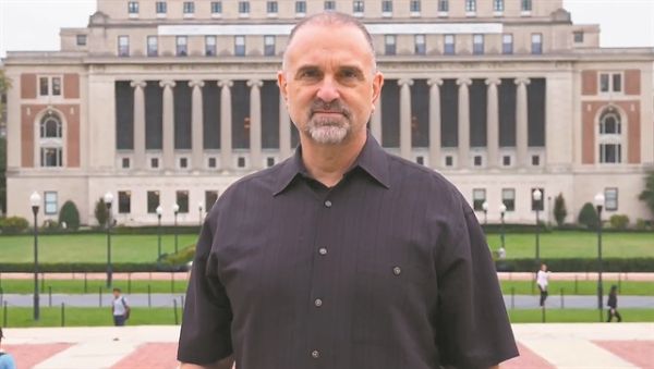 Κοροναϊός : Ο ελληνοαμερικανός που «έσωσε» τον Τραμπ μιλά για τα φάρμακα που του έδωσε