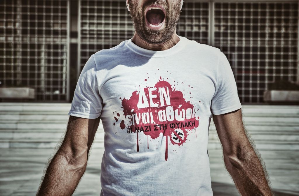 Χρυσή Αυγή : «Δεν είναι αθώοι» – Το σύνθημα γίνεται τραγούδι εν αναμονή της δικαστικής απόφασης