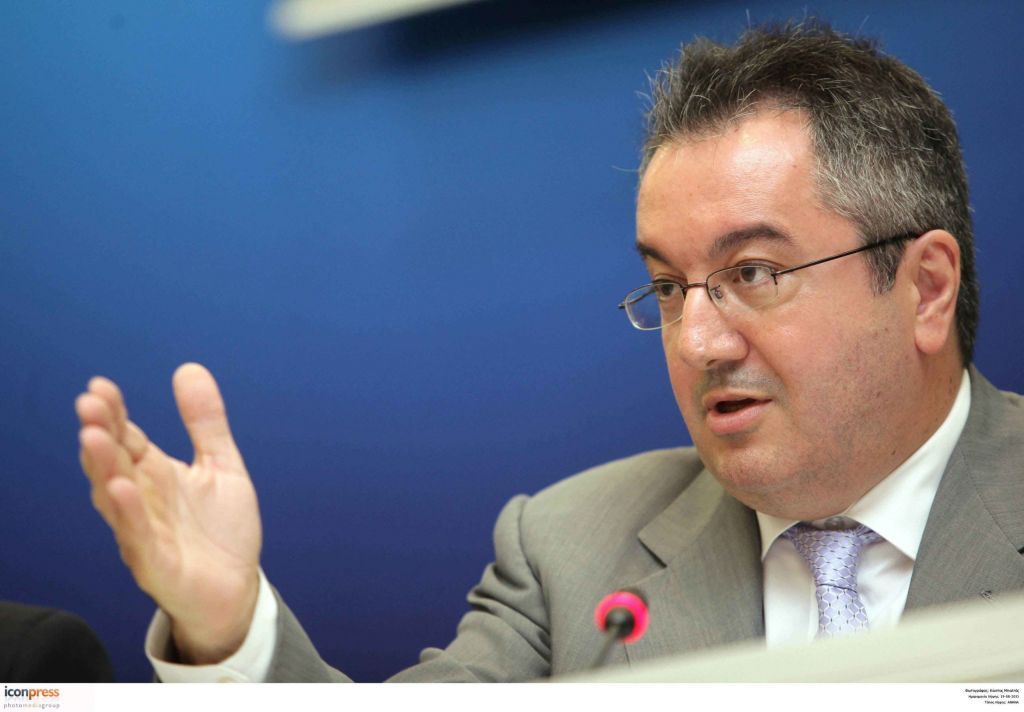 Μόσιαλος : Οι επόμενοι τρεις μήνες είναι δύσκολοι αλλά είμαστε κοντά στο τέλος