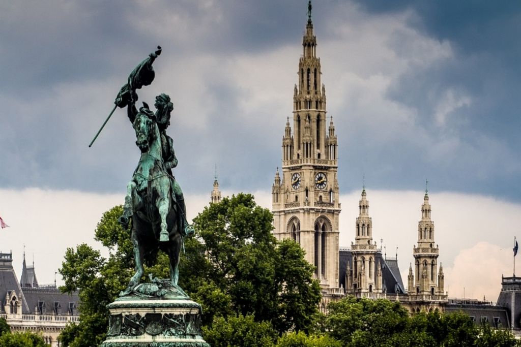 Βιέννη : Η εντυπωσιακή νεοκλασική πρωτεύουσα της κεντρικής Ευρώπης - Φώτο
