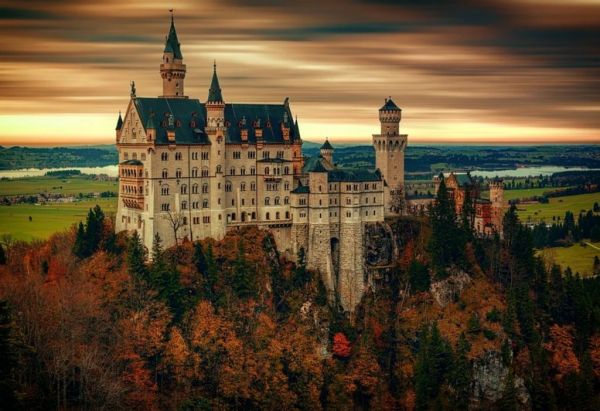 Δείτε τα πιο εντυπωσιακά και ιστορικά κάστρα που θα σας «ταξιδέψουν» – Φώτο