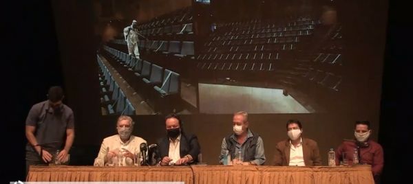 Κοροναϊός : SOS εκπέμπουν ηθοποιοί και καλλιτέχνες