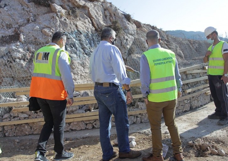 Αυτοψία Πατούλη στο έργο αποκατάστασης της σήραγγας Λουμπάρδα – Στις 12 Νοεμβρίου παραδίδεται στην κυκλοφορία