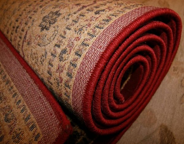 Έτσι θα καθαρίσετε το χαλί σας από τους λεκέδες μέσα σε λίγη ώρα – Βίντεο