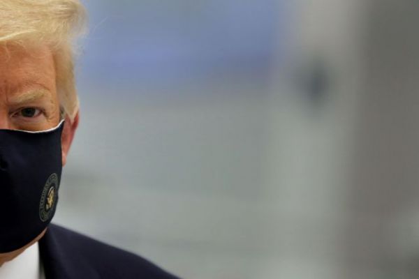 Τραμπ : Η πρώτη αντίδραση της Αθήνας στην εισαγωγή του προέδρου των ΗΠΑ στο νοσοκομείο