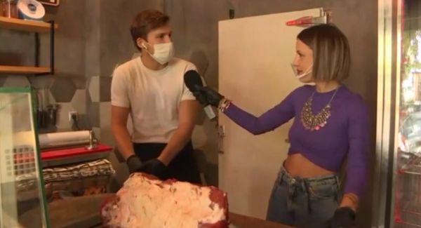 «Πάμε Δανάη!» : O έλληνας κρεοπώλης που έγινε μοντέλο του Armani