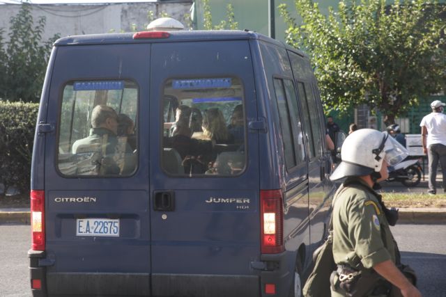 Χρυσή Αυγή : Σε συλλήψεις μετατράπηκαν οι προσαγωγές των υποστηρικτών της στο Εφετείο