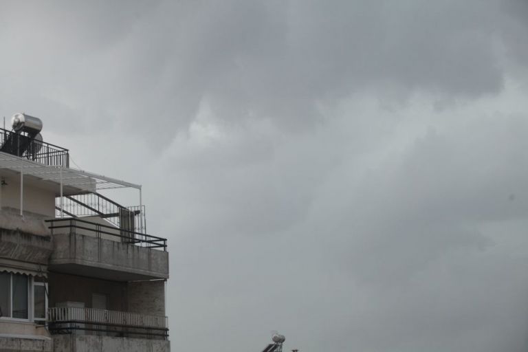 Καιρός : Έρχονται βροχές, καταιγίδες και χαλαζοπτώσεις – Δείτε πού και πότε