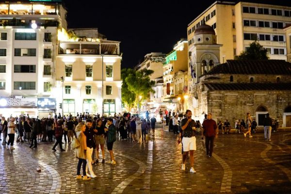 Κοροναϊός : «Μαύρη» Πέμπτη για την Αττική με 272 κρούσματα