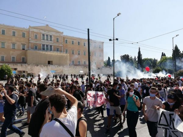 Καταλήψεις : Η αντιπολίτευση στηρίζει τους μαθητές – καταγγέλλει την κυβέρνηση