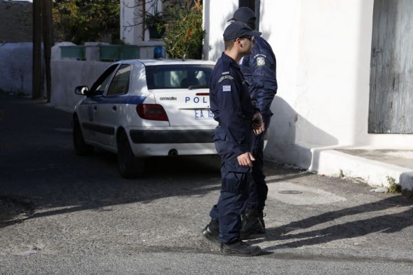 Λουτράκι : Φρίκη από τις λεπτομέρειες της διπλής δολοφονίας – Τους σκότωσε με μπαλτά