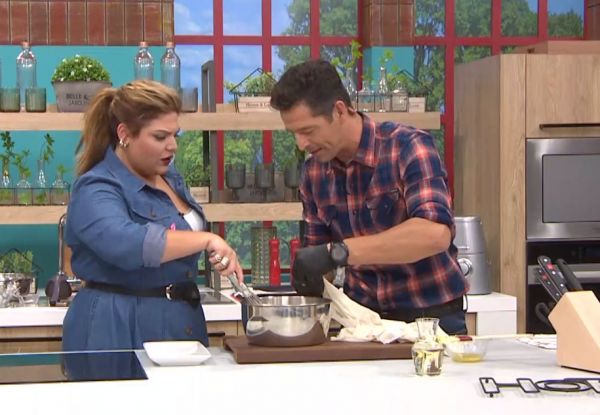 «Πάμε Δανάη!»: Πορτοκαλόπιτα από τον Απόστολο Ρουβά