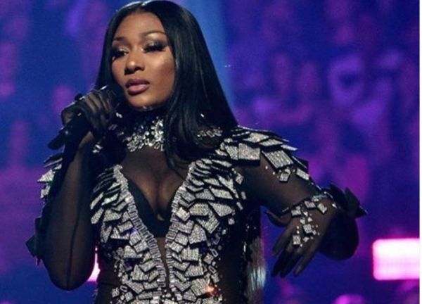 Ταμείο Υποτροφιών για έγχρωμες γυναίκες από την Megan Thee Stallion