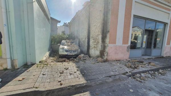Μεταφέρονται από τη Λέσβο στη Σάμο 70 συνοριοφύλακες