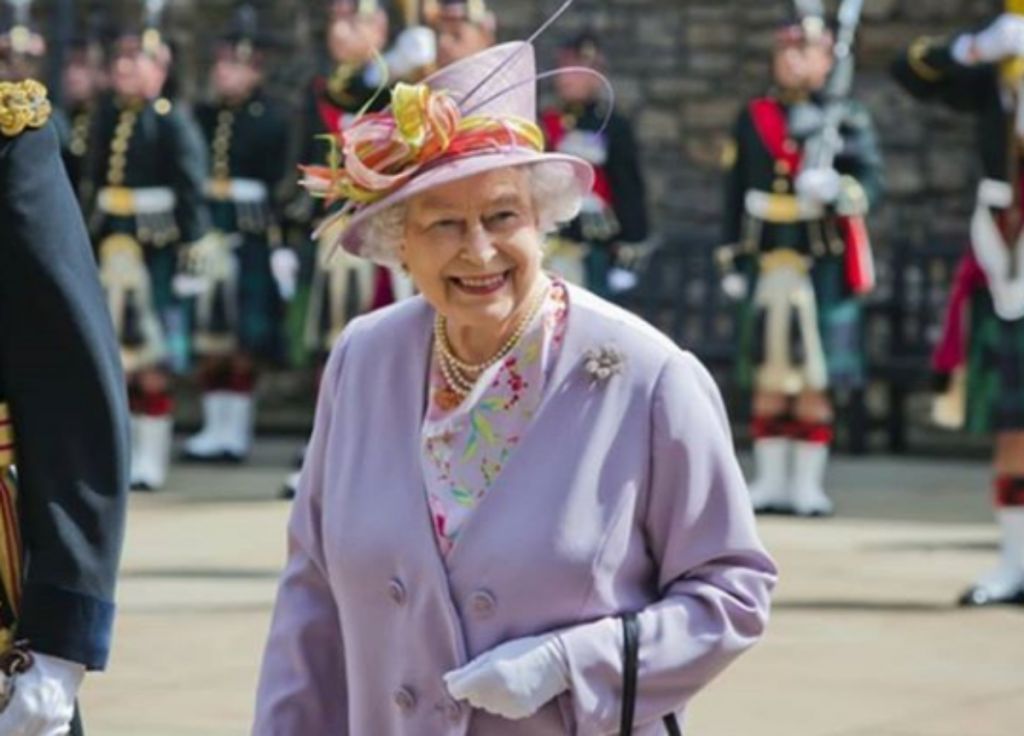 Βασίλισσα Ελισάβετ : Η πρώτη έξοδος μετά από επτά μήνες καραντίνα