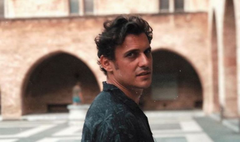 Σταύρος Σβήγκος : «Ο γάμος σε μια εκκλησία είναι μια τεράστια κοροϊδία»